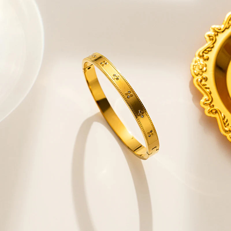 Moderate Luxury Round  18K Gold Plated Bangles